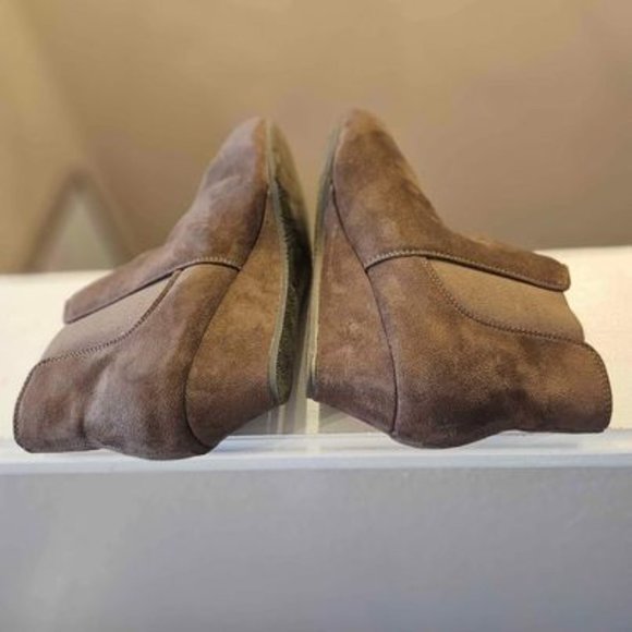 Marbella Womens Brown Suede Booties Ankle Boots size 9 - Picture 4 of 4